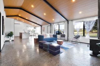 Shed House Lux Farm Stay - 8