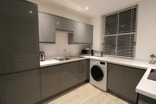 No.10 @ ShortStays Serviced apartments - 4