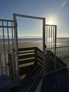 OCEAN FRONT Condo On The Beach - 3