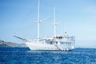 Phinisi charter in Labuan Bajo - 0