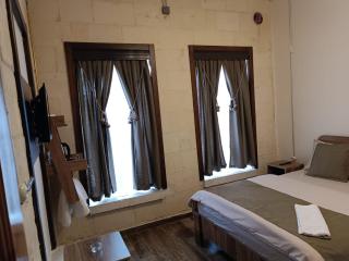 EZEL HANIM KONAĞI - 3