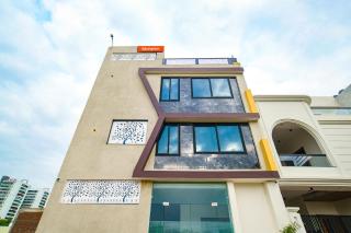 FabHotel Dream Paradise - 6