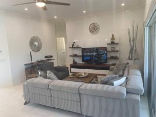 AAA - Marco Island Luxury Home, Walk To The Beach. - Marco Island - 3