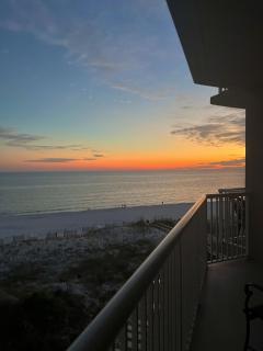 SMP 501 - 3Bd Bchfront - 2 Sets of Beach Service! - Fort Walton Beach - 9