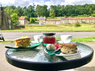 The Barn Guest House and Tearoom - Hutton le Hole - 4