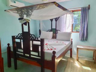 Mustapha' s Place - Bwejuu - 8