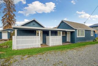 Charming Midtown Bungalow Slumber Village 2 - Anchorage - 2