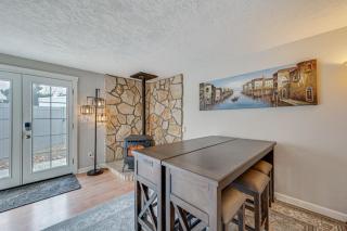Cozy Nampa Escape w/ Fireplace + Smart TV! - 5