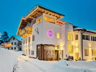 DMG - 'Funky First Floor' Unique Mountain Apartment - Fulpmes - 3