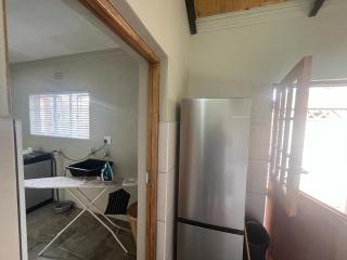 Stay@51 Botha - 1