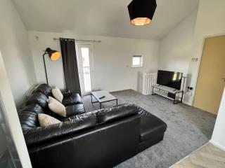 Luxury home in rugby ready 4U - 6