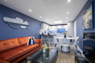 Elliot Oliver - Exquisite Two Bedroom Apartment With Garden, Parking & EV Charger - 7