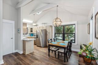 1639 Stanford Rd - 1