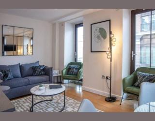 Westminster 2 bed 2 bath apartment - 0