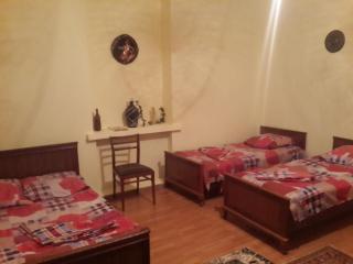 Lemon Family GuestHouse - Tbilisi - 9