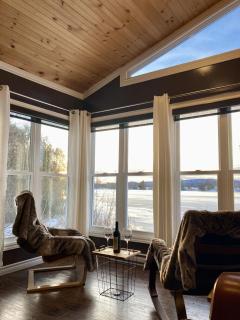 Le Duc on the Lake - Cozy waterfront Cottage - 2