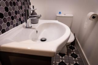 Credit Corner - Brierley Hill - 1