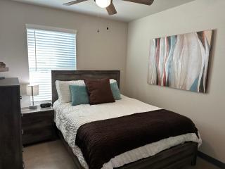 Brand New Rest and Relaxation Apartments - Clovis - 4