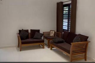 Posh Villa 3 bed 3 bath ac , 2 kitchen , Dining, living room , family room , in TVM , Kowdiar, please contact host refeekhm at yah dot com or refeekhm at gmai el dot com please don't pay without contacting host - 3