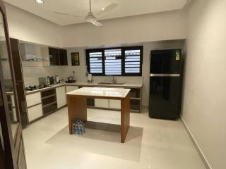 Posh Villa 3 bed 3 bath ac , 2 kitchen , Dining, living room , family room , in TVM , Kowdiar, please contact host refeekhm at yah dot com or refeekhm at gmai el dot com please don't pay without contacting host - 2