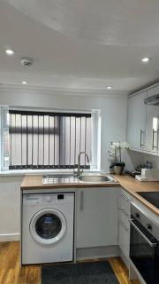 Bright and cosy loft converted studio apartment! - 3