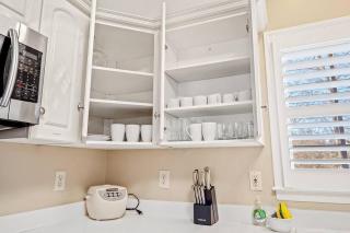 Fantastic Cottage with big backyard near the city - Greensboro - 5