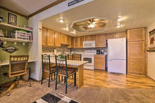 Condo 205 Wifi Gas Fireplace Community Pool & - 5
