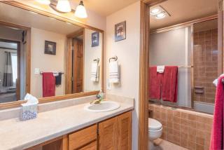 Condo 205 Wifi Gas Fireplace Community Pool & - 3