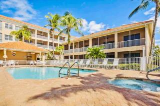 Amazing & Spacious Top Floor Condo with Bay View! - Marco Island - 5