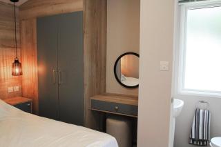 Dog friendly park 5 miles from Bude 2 bed caravan - Holsworthy - 2