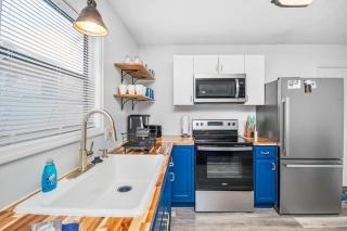 Newly Renovated 3BR/3BA Beach House w/Hot Tub - Myrtle Beach - 2