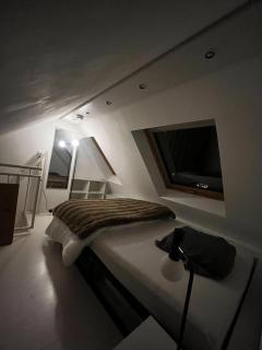 OBK City Lodge: Designer duplex appartment in Oberkassel, close to river rhine, Areal Böhler and Messe Düsseldorf - Düsseldorf - 3