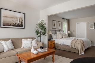 Horseshoe Valley Suites - The Elm - Shanty Bay - 8