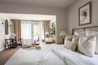Horseshoe Valley Suites - The Elm - Shanty Bay - 7