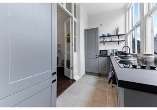 Upscale Urban Haven: Luxury Flat - Londra - 7