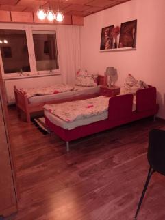 Helles Doppelzimmer im Untergeschoss mit Bad im Grünen nahe Potsdam - 2