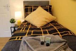 Elegant room in stylish house - 6