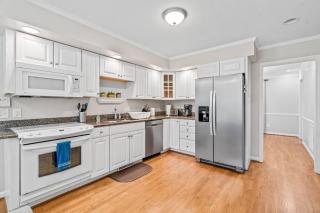 Beautiful Home Walking Distance to Elon University - Elon - 3