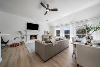 The Lido House, Cozy Family-Friendly Retreat - Frisco - 0