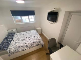 THE ROYAL BOUTIQUE HEATHROW LODGE by LONDON SLEEP 10 - 2