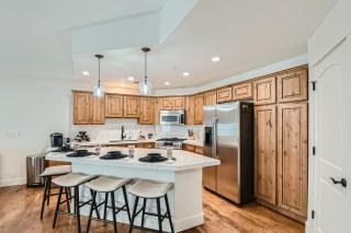 Moose Lodge Retreat in Park City! Walk to the Slopes! condo - 1