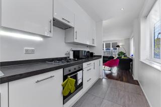 Charming and Modern 2 BR Flat - London - 2