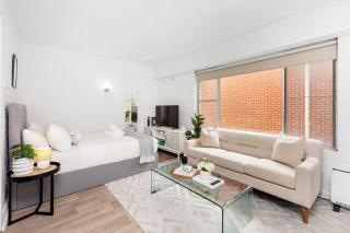 Urban Chic Studio by 'the Strip' - 6