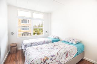 2BR Seaside Serenity in Burleigh Waters (Best Location!!) - Gold Coast - 4