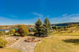 Emerald Bay Luxury Retreat with Hot Tub - 2