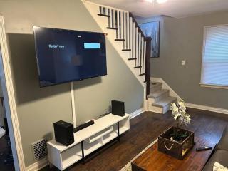 Comfortable Two-bedroom home - 3