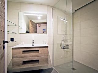 Spacieux appartement avec terrasse à 2 min des pistes, parking couvert et conciergerie - FR-1-613-98 - Les Allues - 3