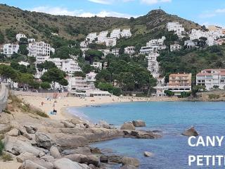 2071 - MEDITERRANEO A 2-6, ZONA TRANQUILA, SOBRE LAS ROCAS, ¡LOS PIES EN EL AGUA! RELAJANTE LUGAR EN EL QUE PODRÁ DESCANSAR BRONCEÁNDOSE. - ES-258-100 - Roses - 4