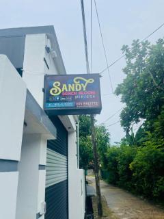 Sandy beach bloom - Mirissa - 0