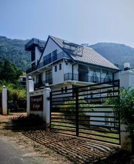 Tranquil Edge Villa - 5